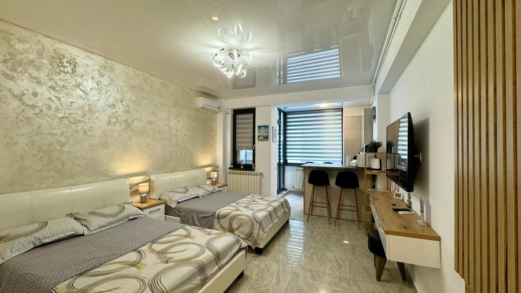 Seaview Deluxe Double Studio - Beachfront Resort Năvodari Екстериор снимка