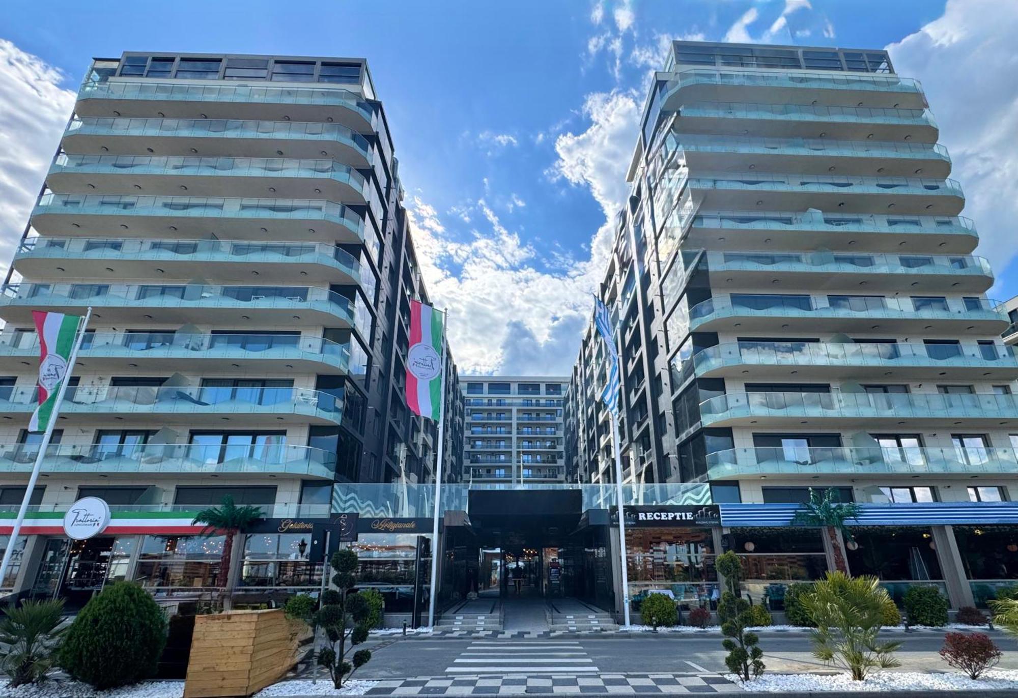 Seaview Deluxe Double Studio - Beachfront Resort Năvodari Екстериор снимка